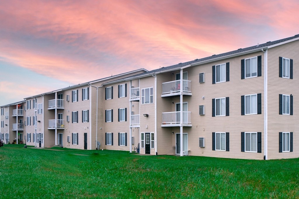 Williams Estates Apartments, 2005 John Stuart Dr., Mt. Sterling, KY